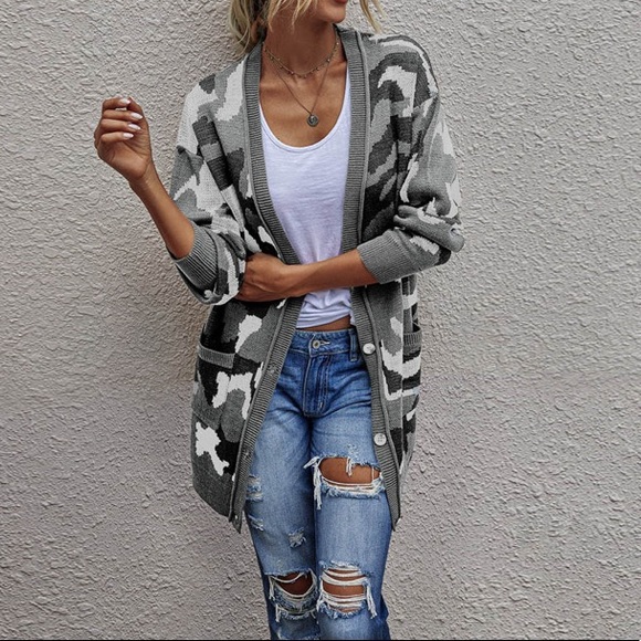 CLEARANCE Gray Camouflage Button Front Knit Cardigan - Picture 2 of 7